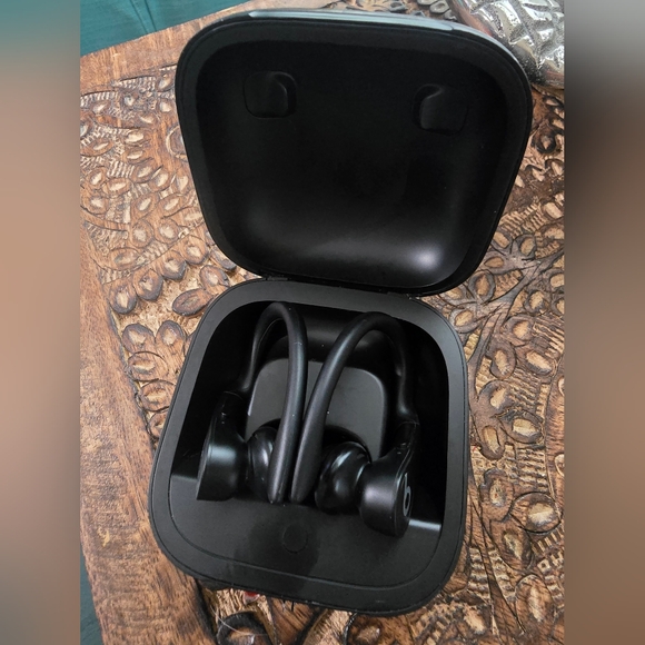 Black Wireless Earbuds with Charging Case - Picture 2 of 12